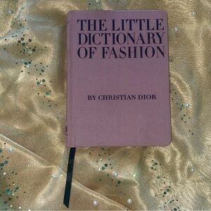 The Little Dictionary of Fashion by Christian Dior - Dusty Rose